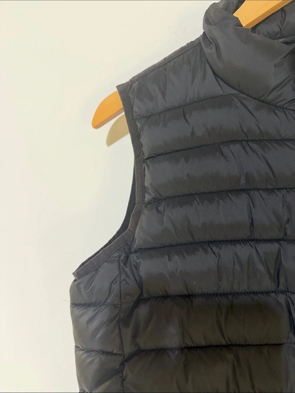 GAP kids  Black Quilted Down-Style Vest size XLarge puffer